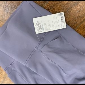 *NWT* Athleta🔥Salutation Stash Pocket II⭐️ 7/8 Tights